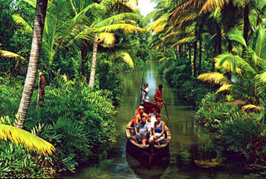 2 NIGHT 3 DAYS BACKWATER PACKAGES IN KERALA